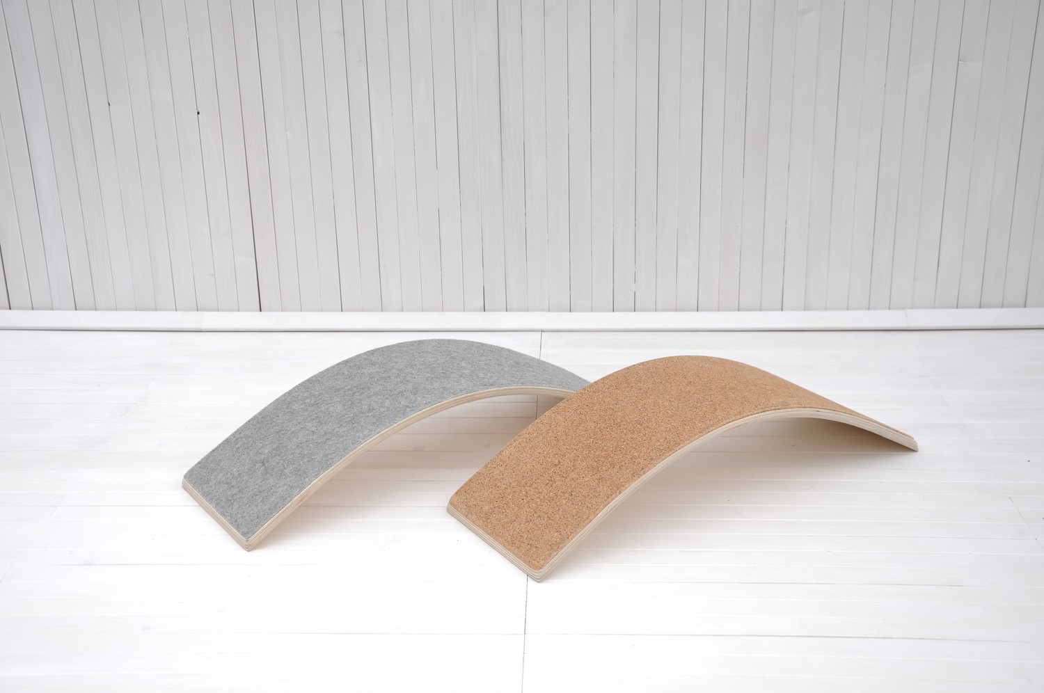 Balance Board Wobbly Toddly Fit with cork non-slip surface for delicate floors and grey felt surface