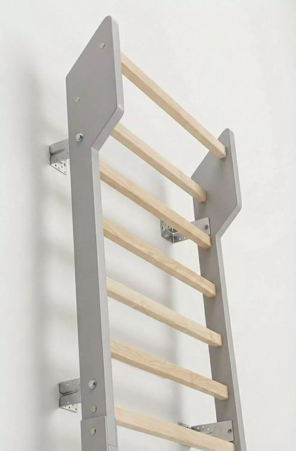 Heavy-duty Swedish ladder with 200kg capacity, engineered for absolute stability and adult training