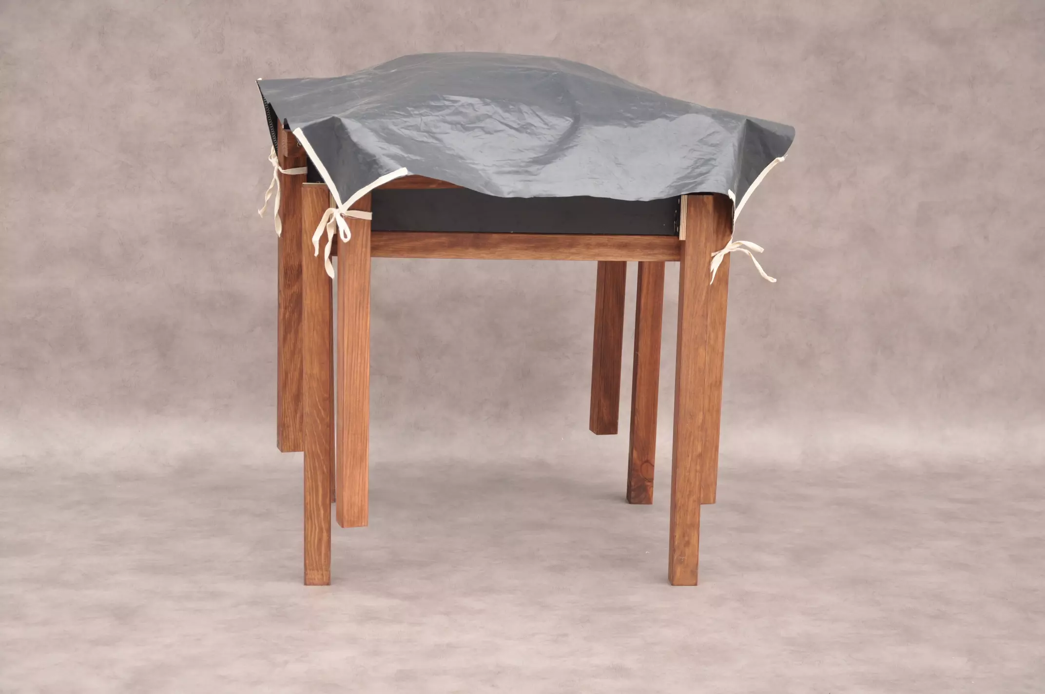 Sandpit with cover Barin Toys children's sand pit and water play table covered for storage.