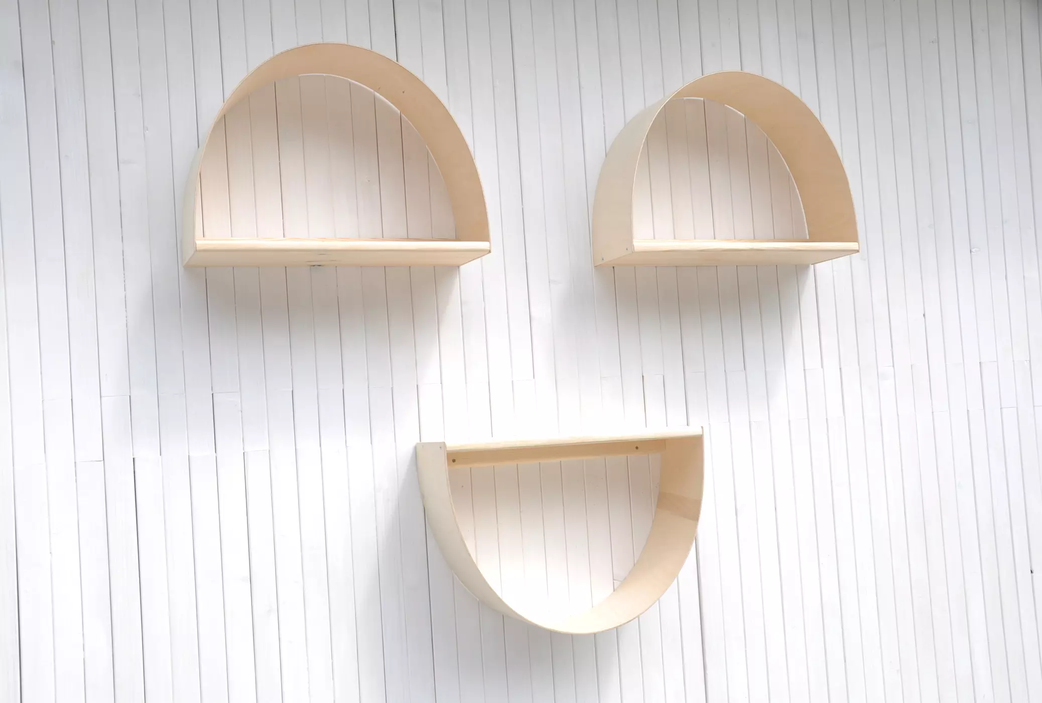 Nursery room emoji wooden shelves for teenage girls and boys - Smile wall shelves for bedroom by Barin Toys. Order yours for your bedroom today at BarinToys.co.uk with UK free shipping.